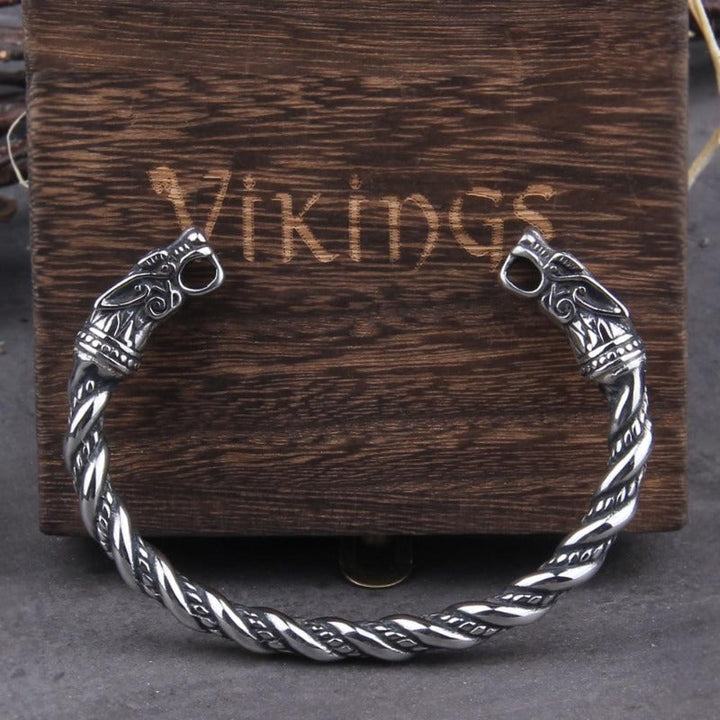 https://unique-leather-bracelets.com/products/collections-bracelets-products-bracelets-cuff-bracelets-distance-bracelets-leather-bracelets-mens-beaded-braceletsmens-norse-dragon-stainless-steel-bracelet-men-wristband-cuff-bracelets-with-viking-wooden-box-chain-link-bracelets