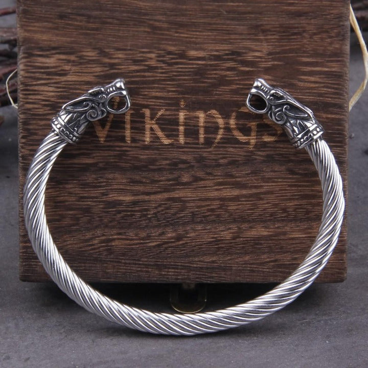 https://unique-leather-bracelets.com/products/collections-bracelets-products-bracelets-cuff-bracelets-distance-bracelets-leather-bracelets-mens-beaded-braceletsmens-norse-dragon-stainless-steel-bracelet-men-wristband-cuff-bracelets-with-viking-wooden-box-chain-link-bracelets